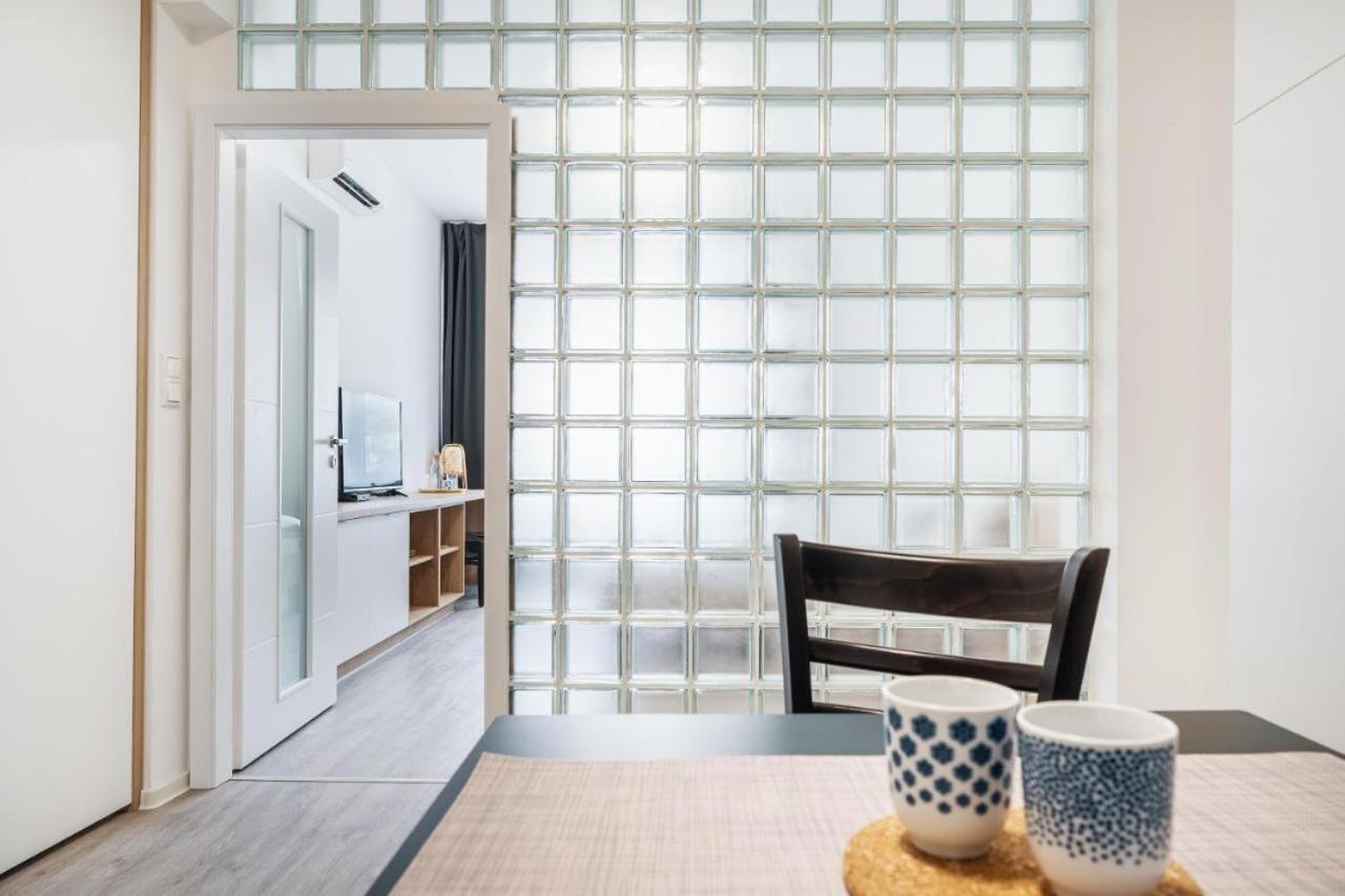 Self Check-In Apartments By Amber Pressburg Exterior foto