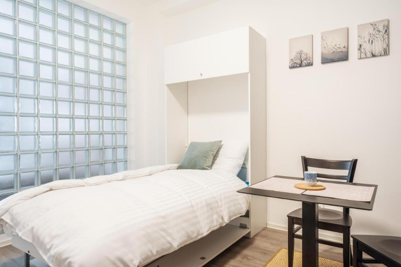 Self Check-In Apartments By Amber Pressburg Exterior foto