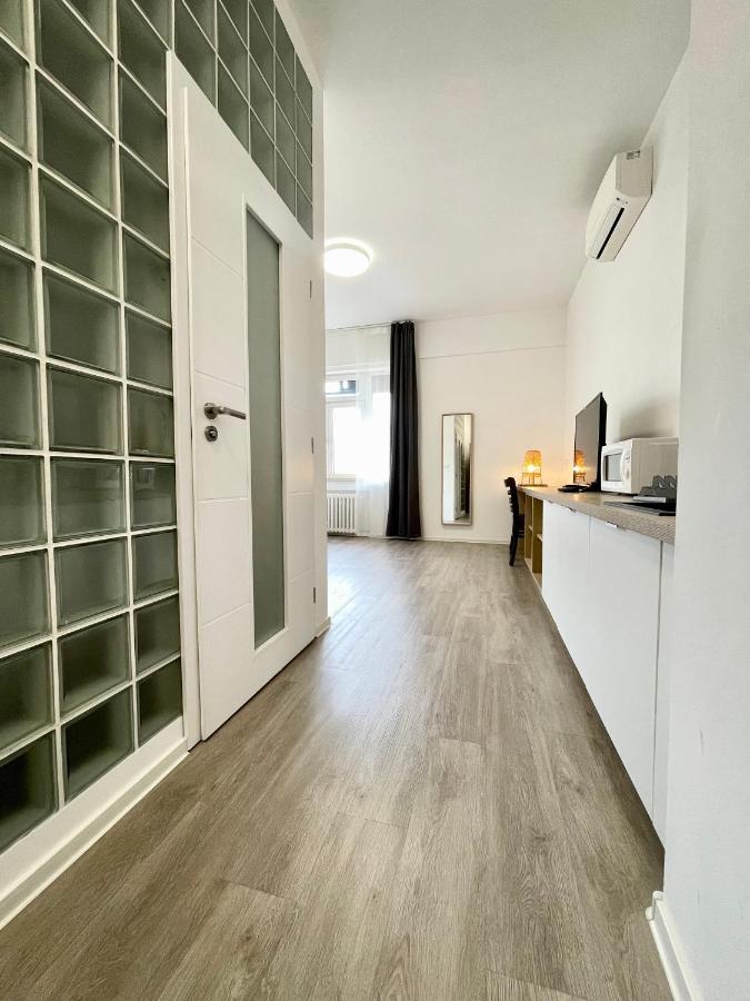 Self Check-In Apartments By Amber Pressburg Exterior foto