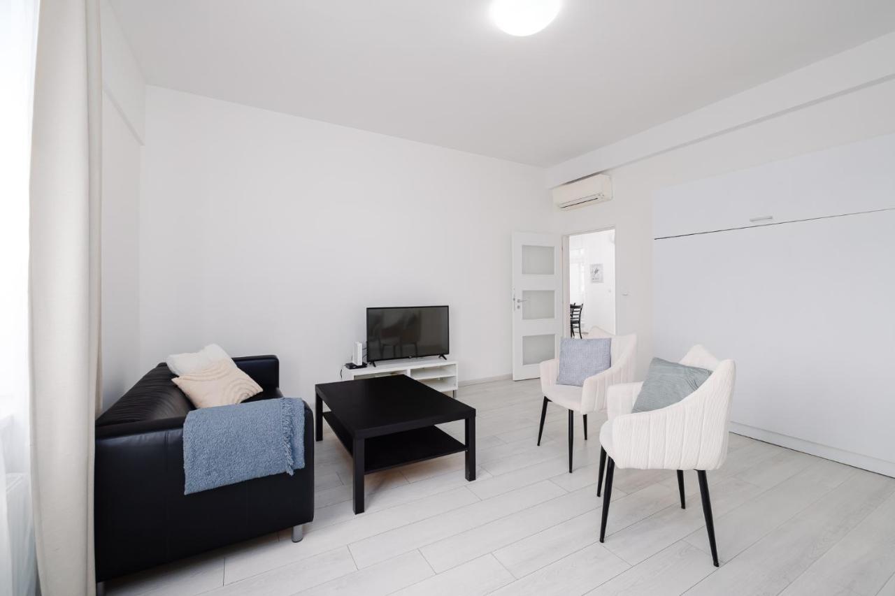 Self Check-In Apartments By Amber Pressburg Exterior foto