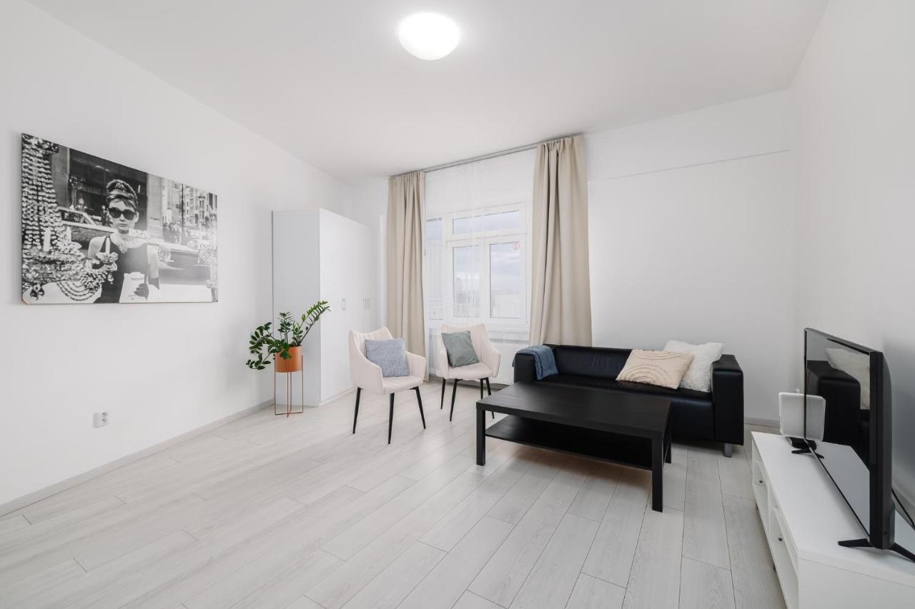 Self Check-In Apartments By Amber Pressburg Exterior foto
